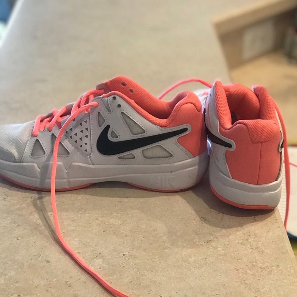 Nike Air vapor advantage